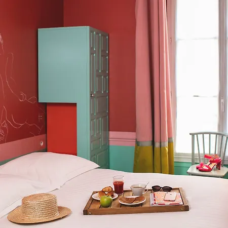 Crayon By Elegancia Hotel 3*