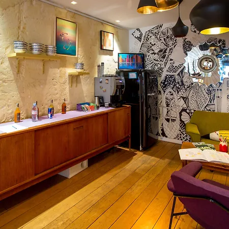 Crayon 3* باريس