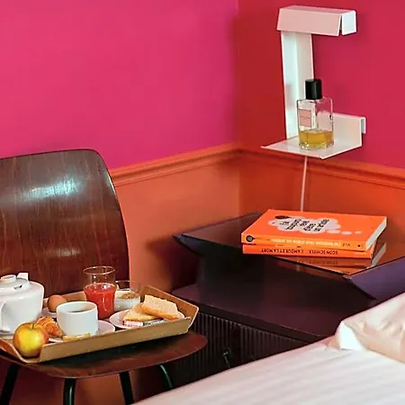 Crayon Hotel 3*