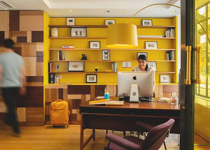 Crayon Отель Париж