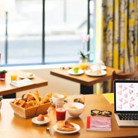 Crayon By Elegancia Hotel